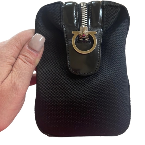 Ferragamo AUTHENTIC black doctor bag.  Beautiful - Picture 4 of 13